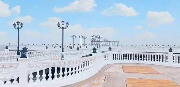  Cầu cảng Hải Tiến, điểm check in hút giới trẻ trong mùa hè 2019
